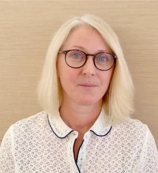 laetitia assistante orthodontiste saint-germain-en-laye